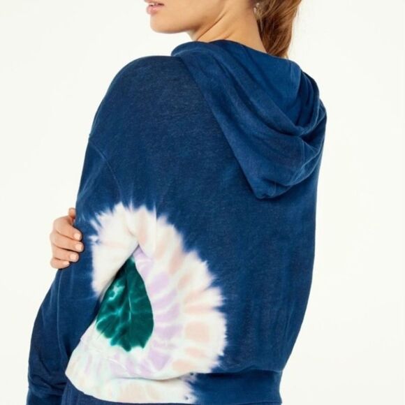 WILDFOX TIE-DYE HOODIE HADLEY RELAXED OVERSIZED FIT WITH KANGAROO POCKET NWT - Picture 6 of 7